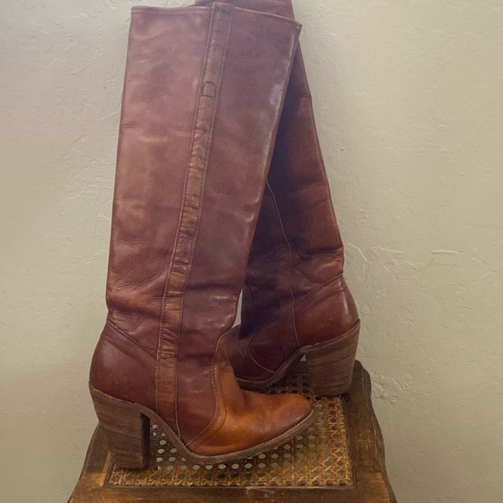FRYE tall boots. Very good condition. 3 heels.